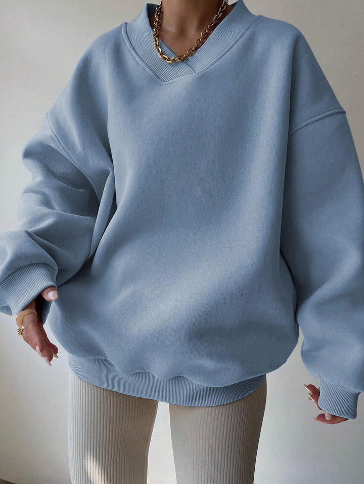 Kvinne Oversized Sweatshirt med V-hals og Bred Søm Skjora