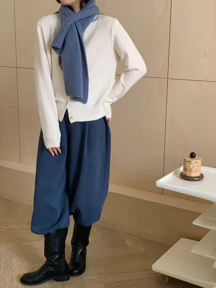 Kvinne cardigan med elegante knappdetaljer og mykt materiale Skjora