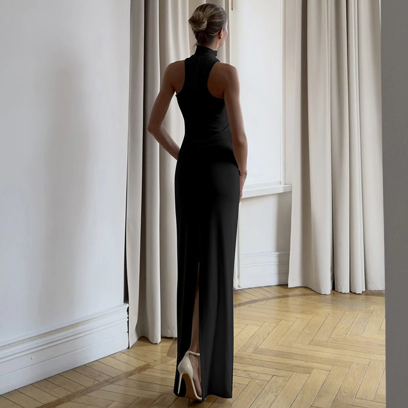 Damer elegant lang kveldskjole med halv krage og edle aksenter Skjora