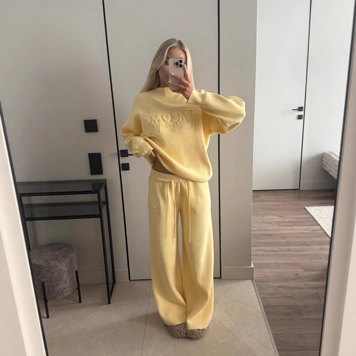 Damer komfortabel strikket jumpsuit med løs passform og høy kvalitet håndverk Skjora