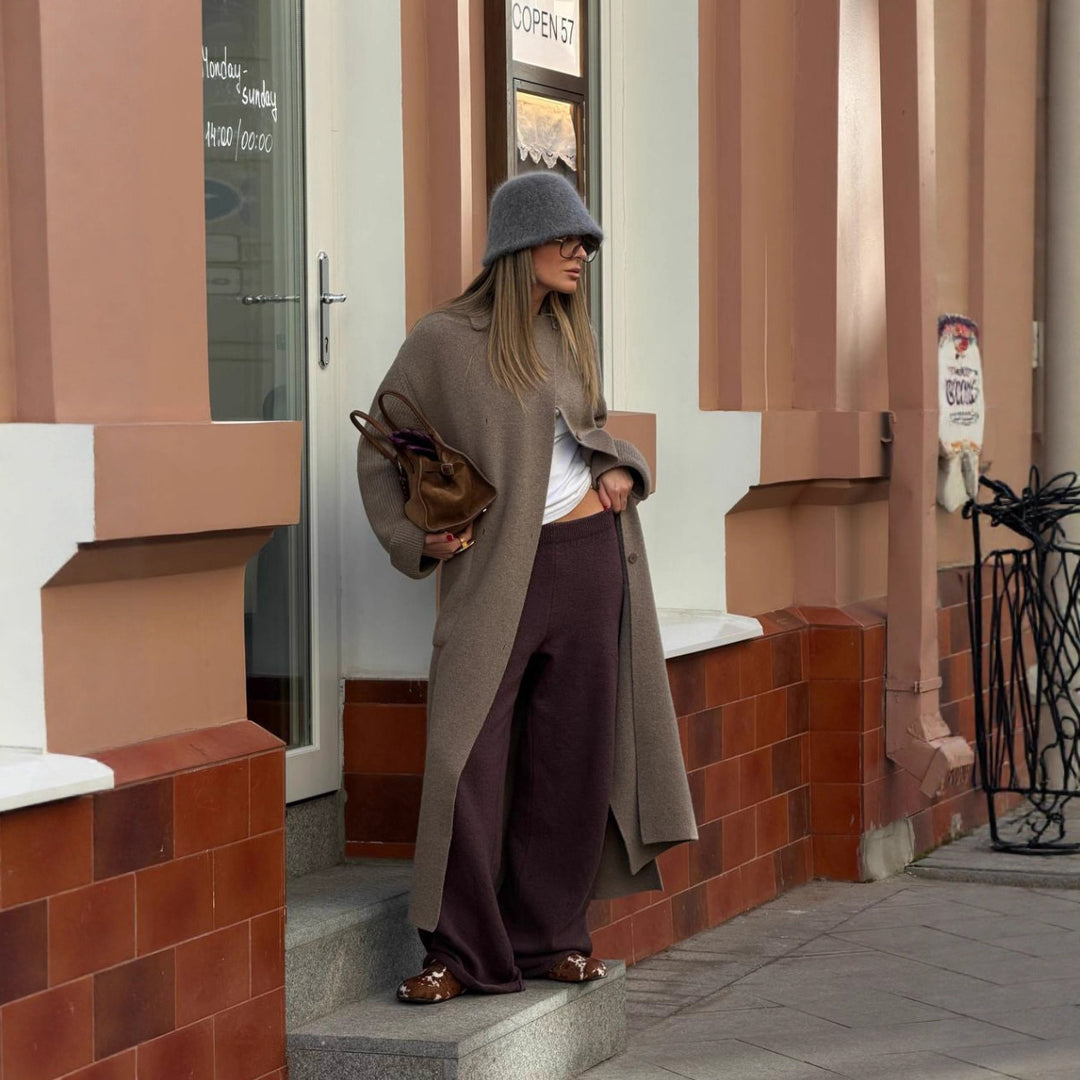 Damers oversized cardigan med fin strikkestruktur og uformell passform Skjora