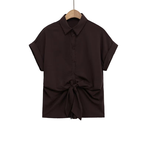 Dame kortermet bluse med knutedetalj og elegant snitt Skjora