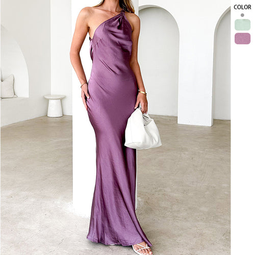 Kvinners elegant maxi-kjole med asymmetrisk stropp og flytende satengfall Skjora