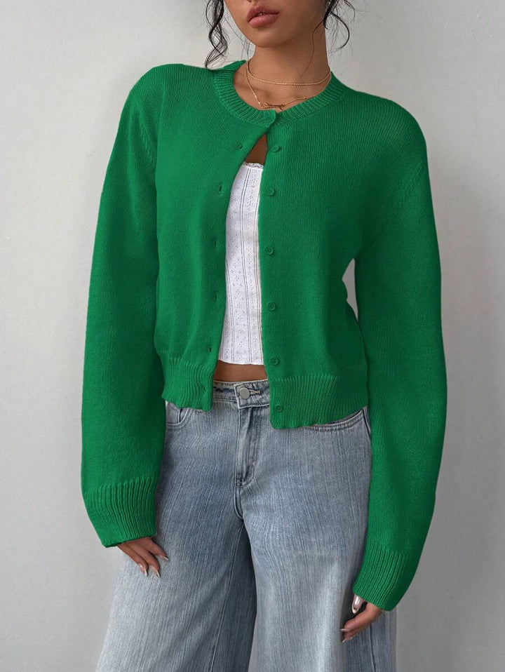 Kvinnens cardigan laget av myk bomull med knappe detaljer Skjora