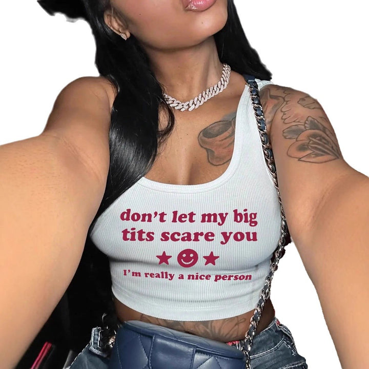 Dame Crop-Top med kreativt statementtrykk Skjora