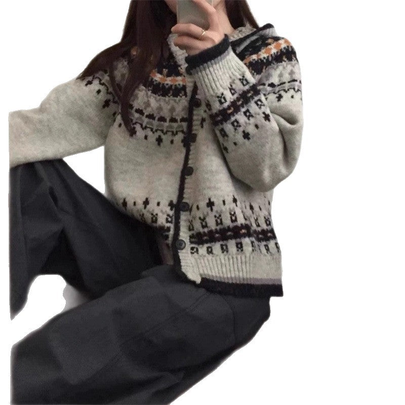 Damer fashionable cardigan med hette og tradisjonelt norsk mønster Skjora