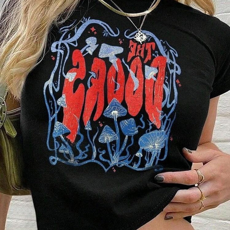 Women's Relaxed Cropped T-Shirt with Creative Graphic Design Skjora