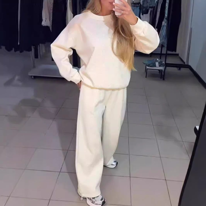 Kvinnelig sporty loungedress med glitrende detaljer og løs passform Skjora