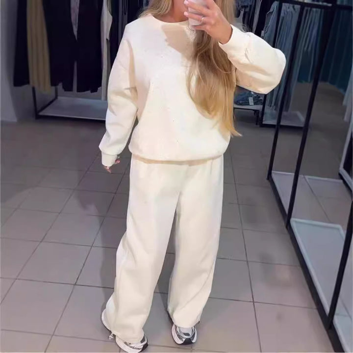 Kvinnelig sporty loungedress med glitrende detaljer og løs passform Skjora