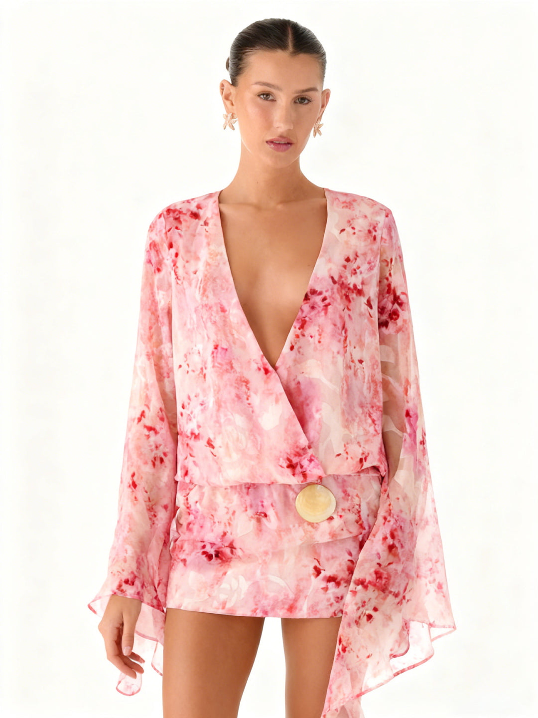 Kvinnes kimono kjole med flytende snitt og elegant V-hals