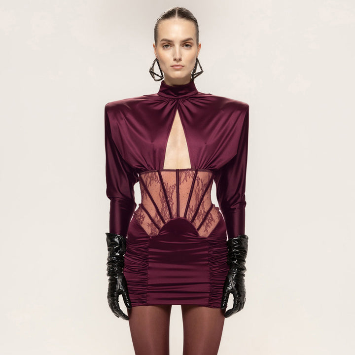 Damer Figurtilpasset Cocktailkjole med elegant blondebesetning og rynker Skjora