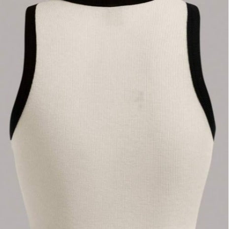 Damer Crop-Top med kreativ grafikktrykk og sporty design Skjora