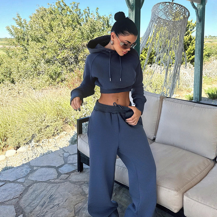 Kvinners stilige og komfortable cropped hoodie sett med elastisk midje Skjora