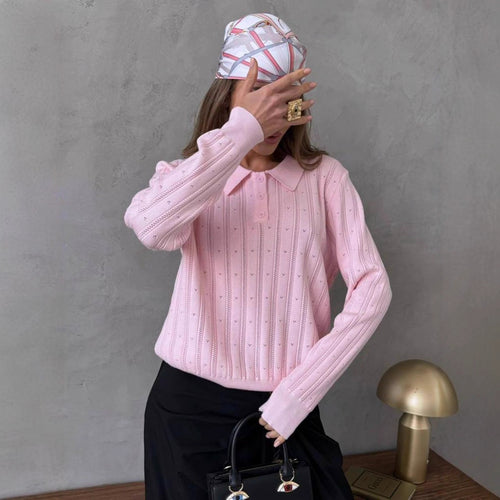Dame strikkegenser med elegant krage og strukturelt design Skjora