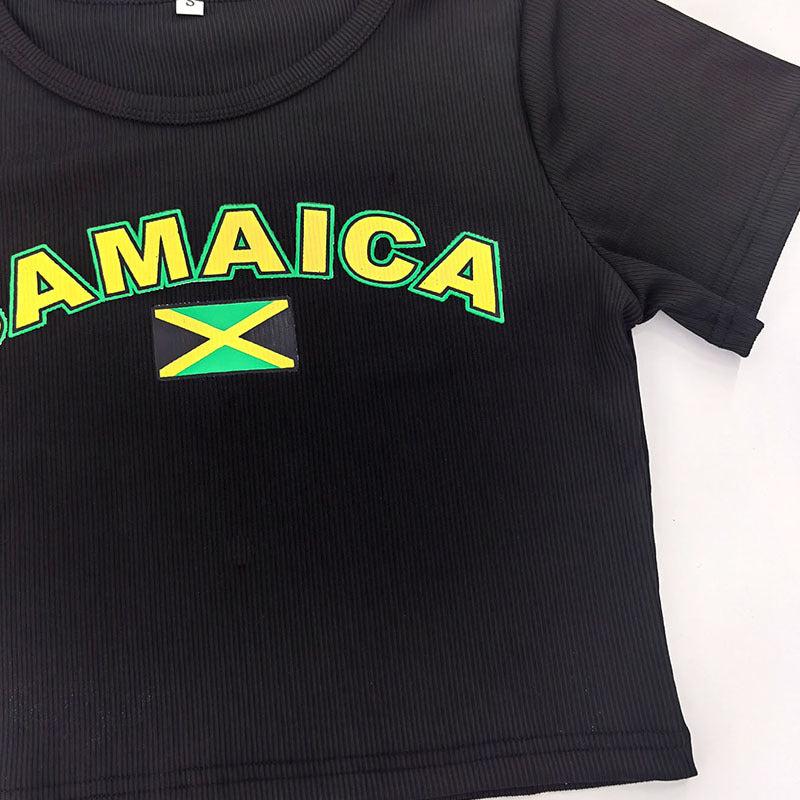 Dame cropped T-skjorte med jamaicansk motiv og trendy tekst Skjora