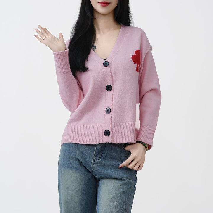 Dame cardigan med hjertebroderi og mykt materiale Skjora