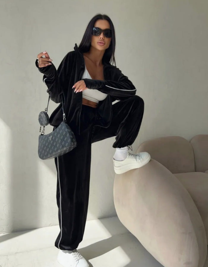 Kvinnelig sporty fleece treningsdrakt med kontrastdetaljer Skjora
