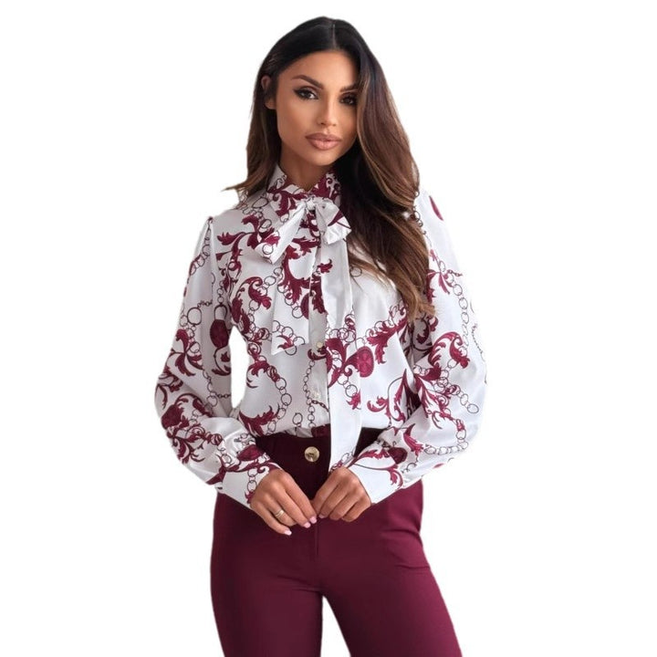 Damer elegant bluse med dekorativ krage og blomsterdesign Skjora