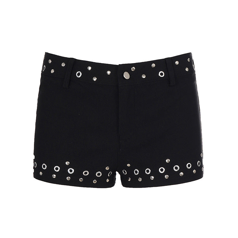 Dame shorts i urban stil med metalliske naglapplikasjoner Skjora