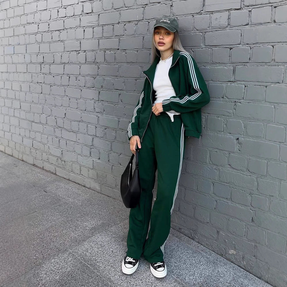 Dame sporty velour joggedress med sidestriper Skjora