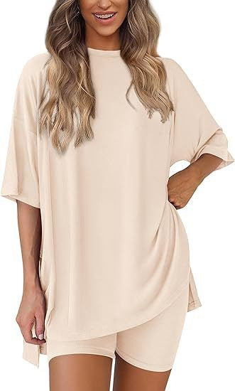 Dame Fritids-loungewear sett med oversized topp og shorts Skjora