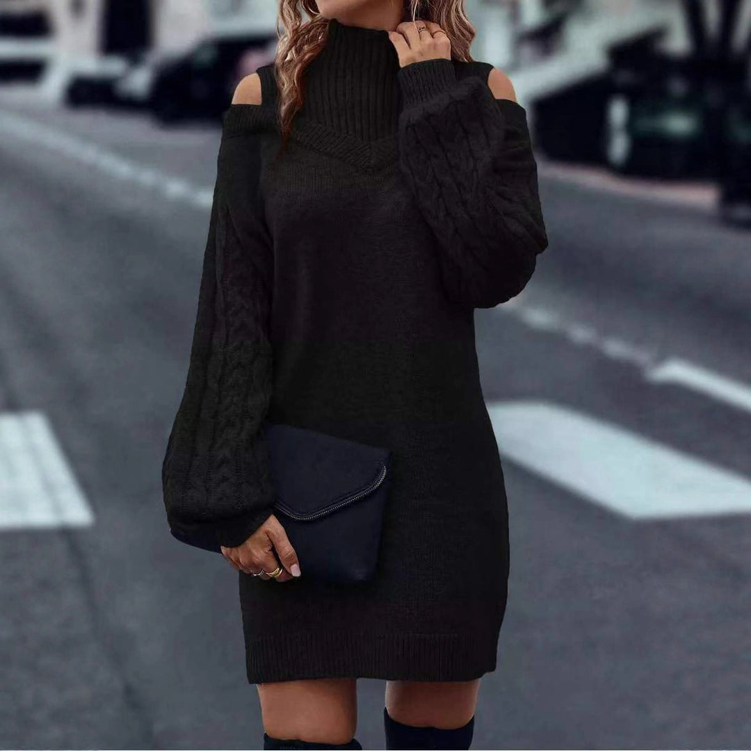 Kvinnes strikkjole med asymmetrisk off-shoulder design og voluminøse ermer Skjora