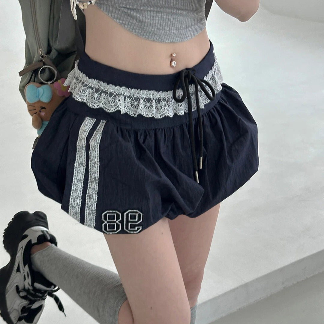 Dame sporty shorts med spisse detaljer og elastisk linning Skjora
