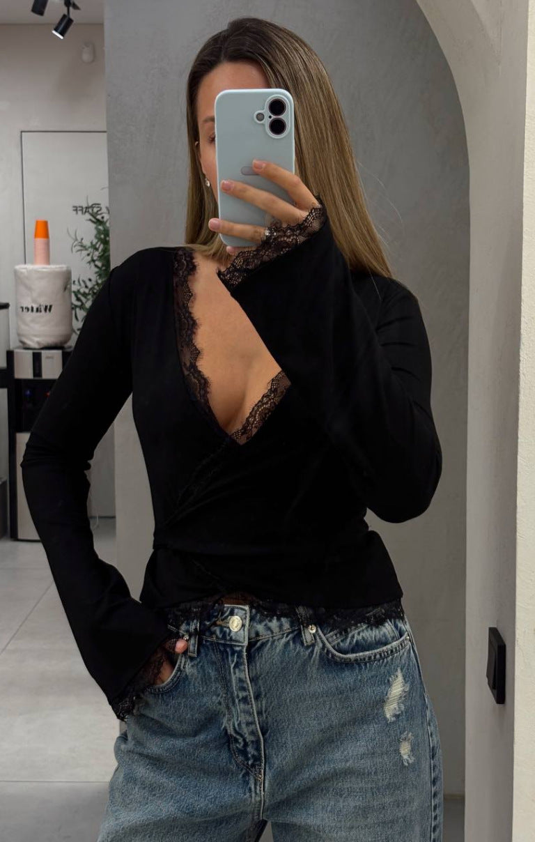 Kvinne innpakning topp med elegant blondertrim Skjora