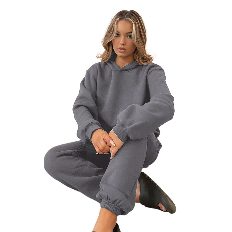 Kvinnors bekväma huvtröja set gjort av högkvalitativt sweatshirtmaterial Skjora