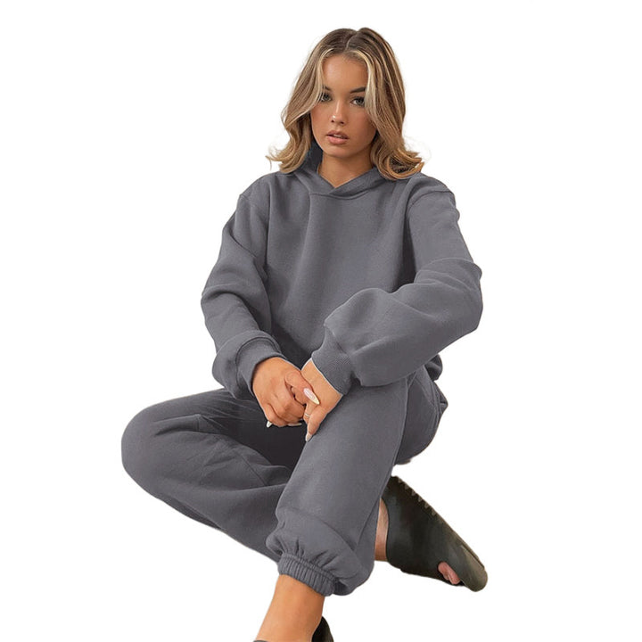 Kvinnors bekväma huvtröja set gjort av högkvalitativt sweatshirtmaterial Skjora