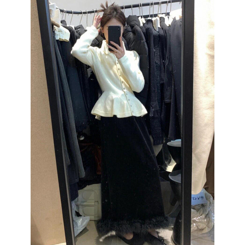 Kvinnelig peplum topp laget av myk strikk med elegante knapper Skjora