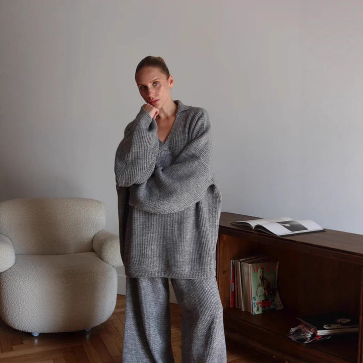 Dame koselig strikkegenser med V-hals og oversized passform Skjora