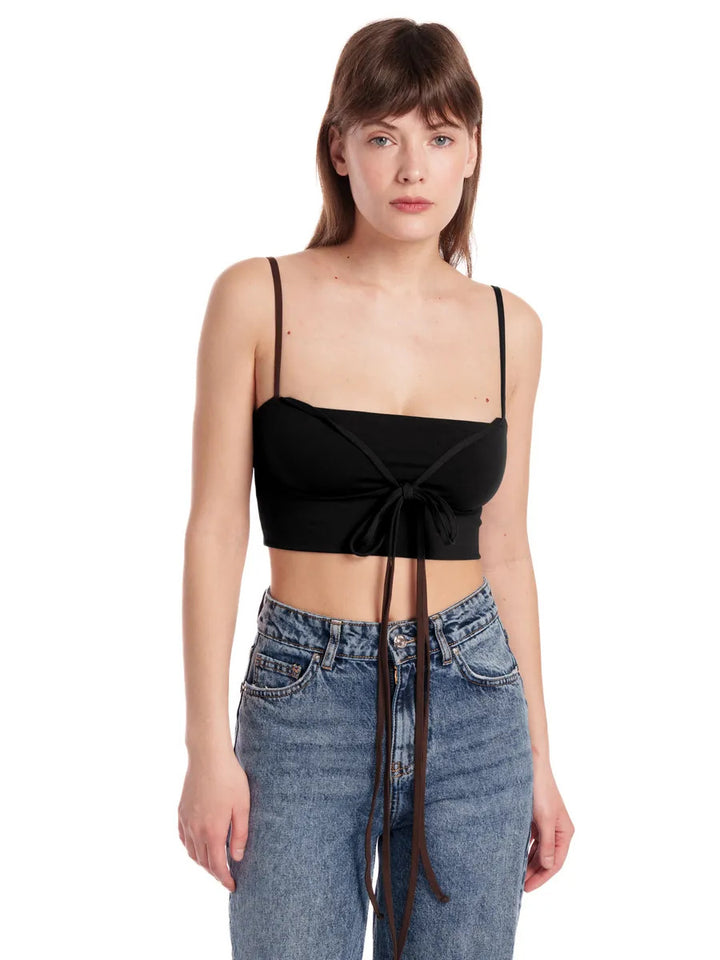 Dame Crop-Top med smale stropper og innovativt snitt Skjora