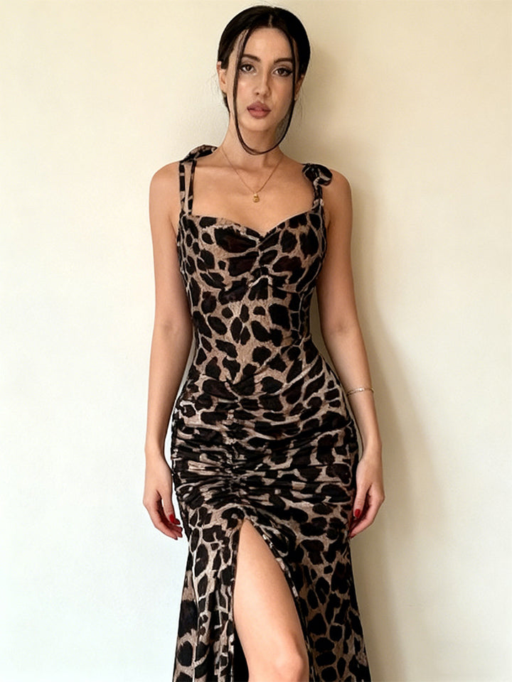 Damer Elegant Maxi Kjole med Leopard Print og Sidesprett Skjora