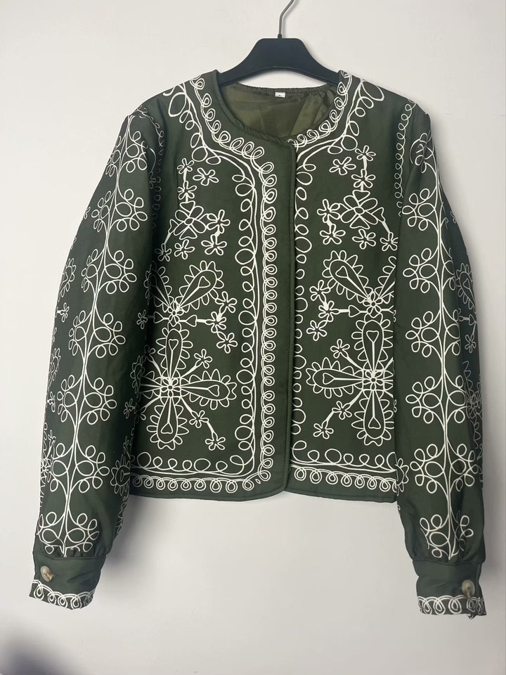 Kvinne patchwork design jakke med blomster mønster og elegante applikasjoner Skjora