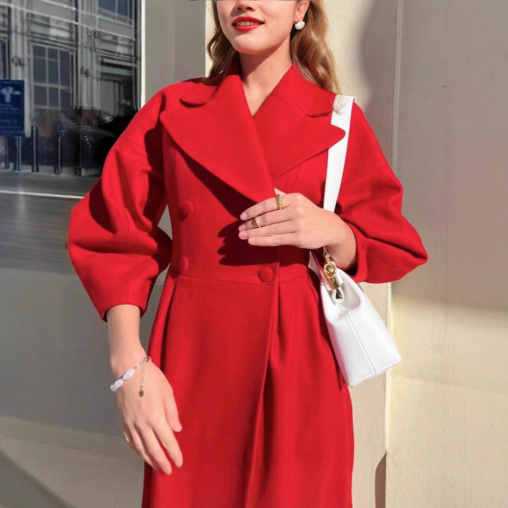 Kvinne Elegant Trenchcoat med Skreddersydd Passform og Sidesplit Skjora
