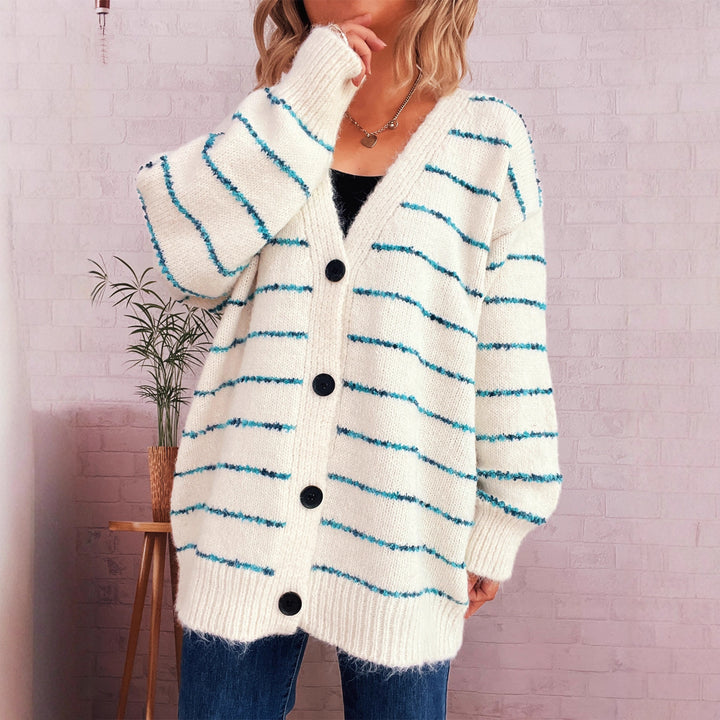 Damer koselig strikket cardigan med stripet mønster og store knapper Skjora