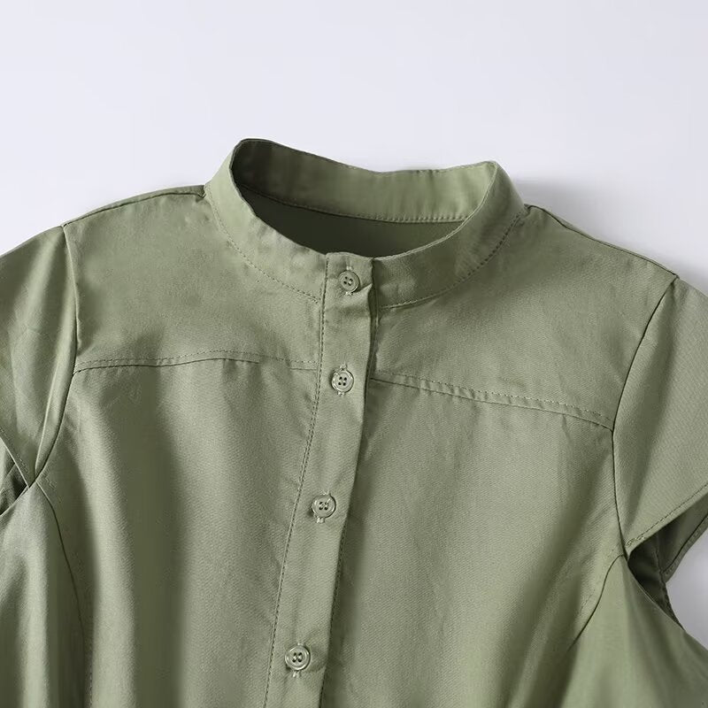 Dame kortermet bluse med elegant samle og praktiske lommer Skjora
