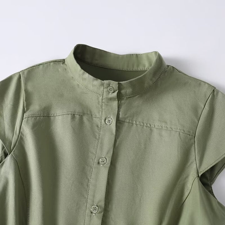 Dame kortermet bluse med elegant samle og praktiske lommer Skjora