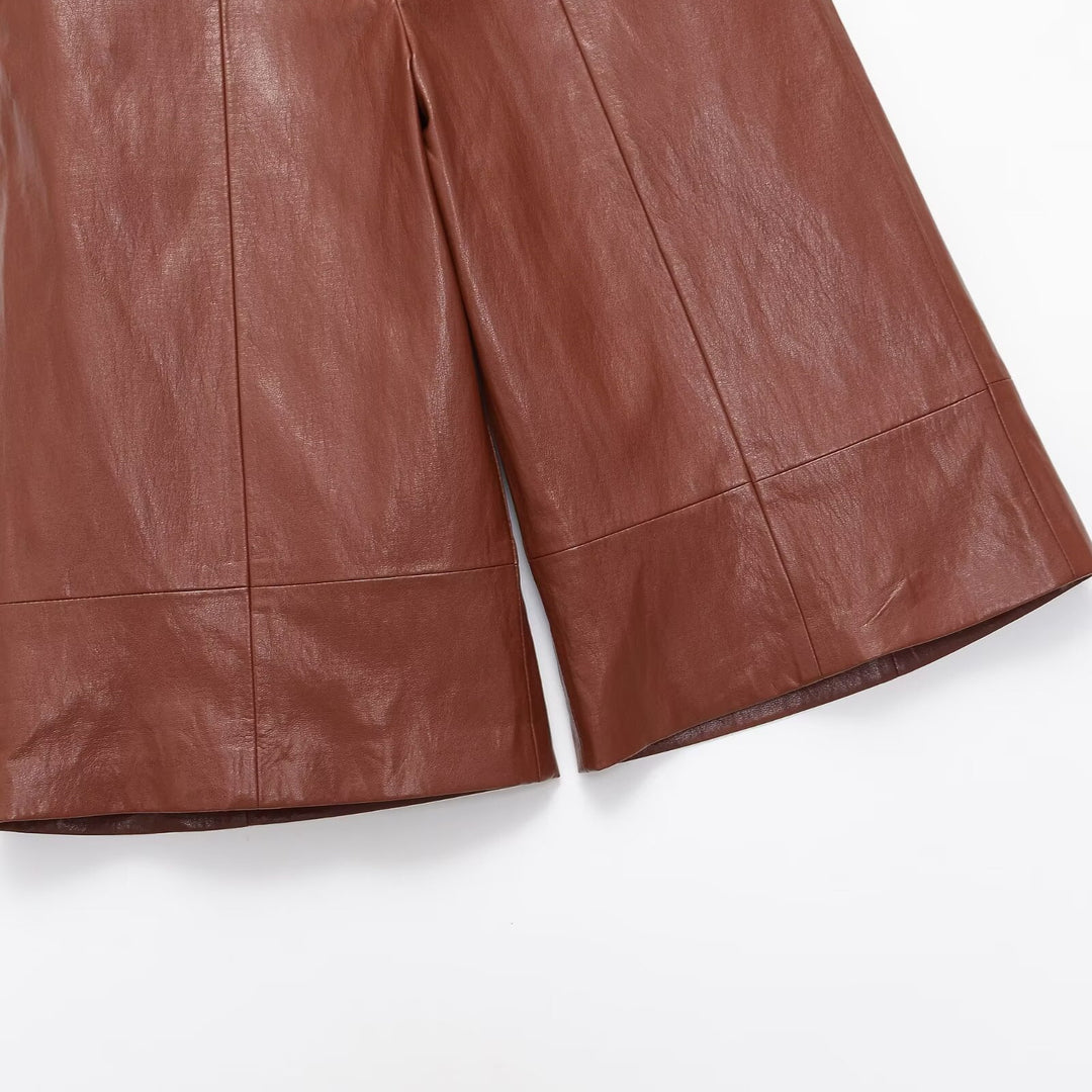 Damer elegante culotte laget av høykvalitets lær med bred passform Skjora