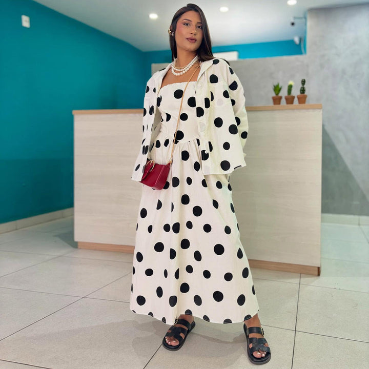 Dame maxi kjole med stilig prikkete design og uformell blazer Skjora