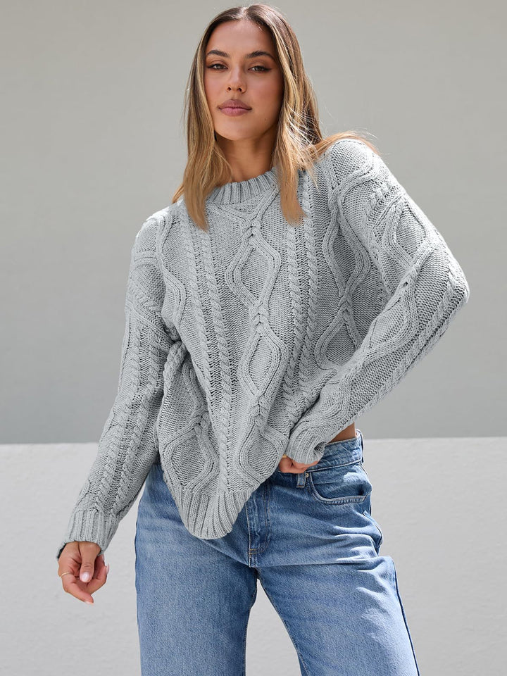 Kvinnes chunky strikket genser med kabeldesign Skjora