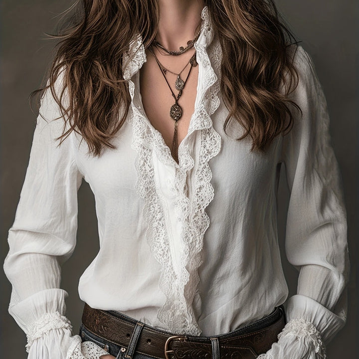 Dame elegant bluse med volangdetaljer og spisskant Skjora