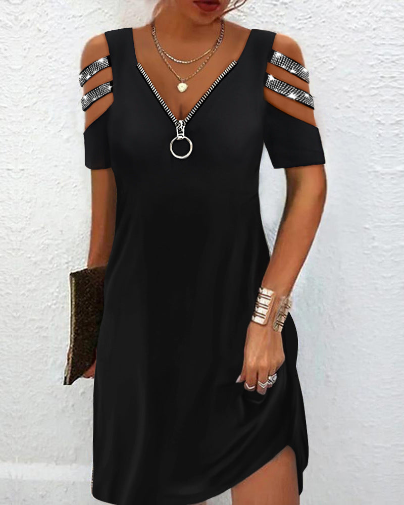 Dame Trendy kjole med off-shoulder ermer og glidelåsdetaljer Skjora