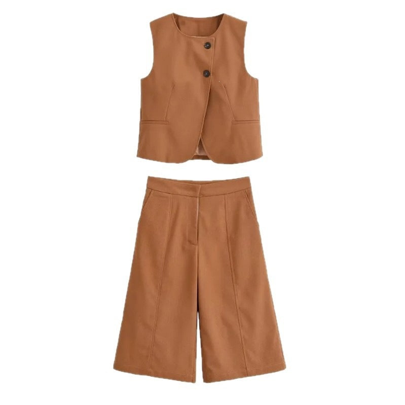 Dame vide Chino-shorts med elegant plissert og praktiske sidelommer Skjora