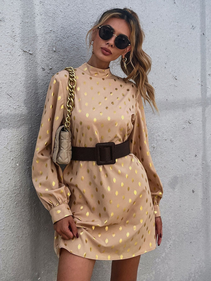 Damer elegant minikjole med glitrende aksenter og avslappet snitt Skjora