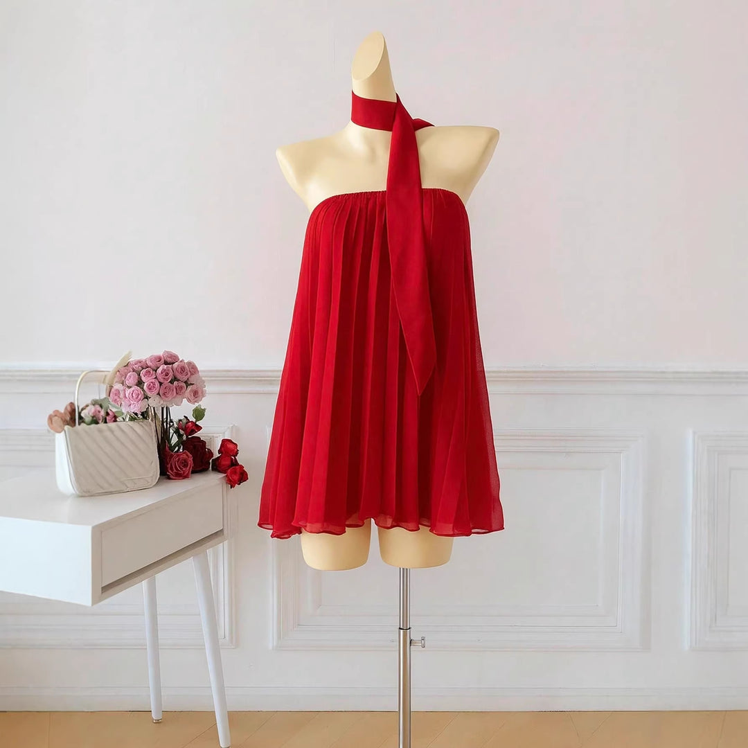 Damer kort sommerkjole med elegant båndbelte og flytende design Skjora