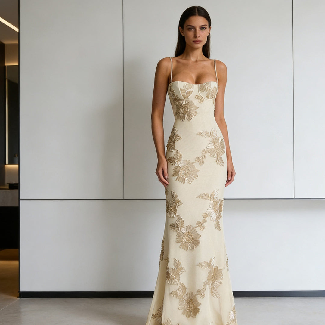 Dame Elegant Figurtilpasset Kveldsdrakt med blomsterbroderier Skjora