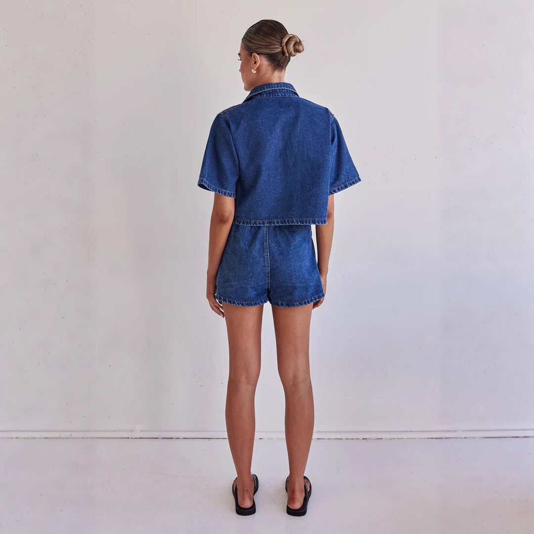 Damer denim-kort jakke med matchende skjørt i avslappet stil Skjora