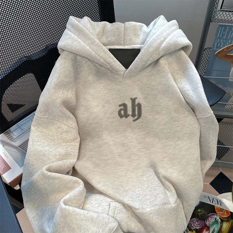 Dame hoodie med moderne bokstaver Skjora
